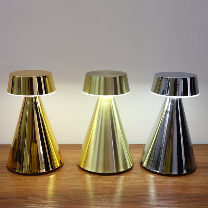 Modern konisk järnbordslampa – USB-laddnings-LED för snygg inredning