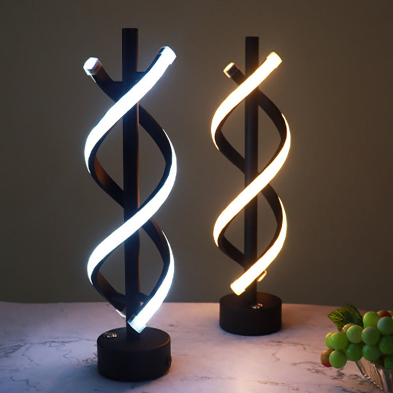 Nordic Dual Spiral LED-lampa – modern järnremsdesign