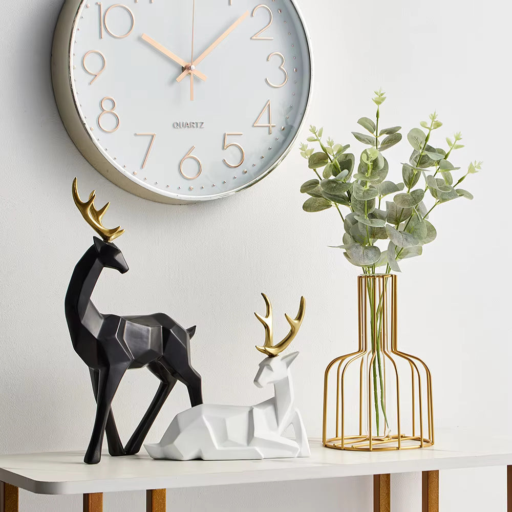 Geometrisk hjortskulptur – modernt accentstycke