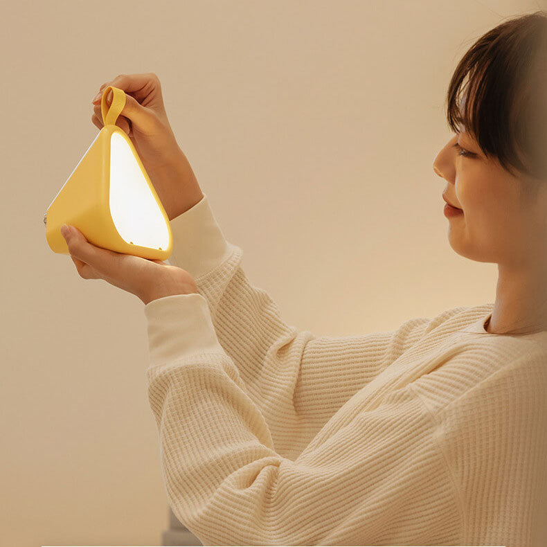 Geometric Glow LED Nattljus – Triangulär 7-färgs omgivande lampa