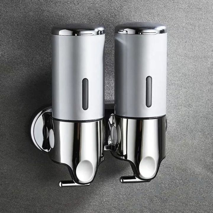 Elegant väggmonterad tvålpump – Modern touch för en enkel badrumsstil