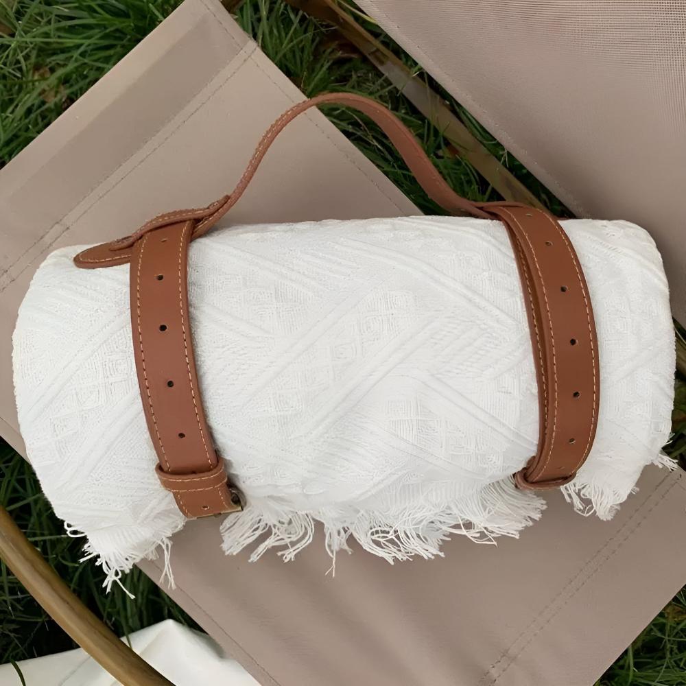 MeadowEase picknickmatta – hopfällbar komfort med charm på landsbygden