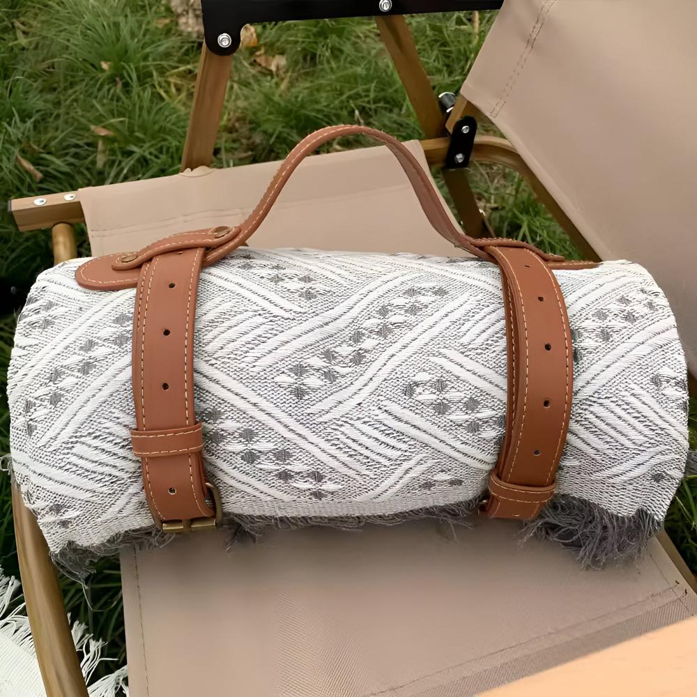 MeadowEase picknickmatta – hopfällbar komfort med charm på landsbygden