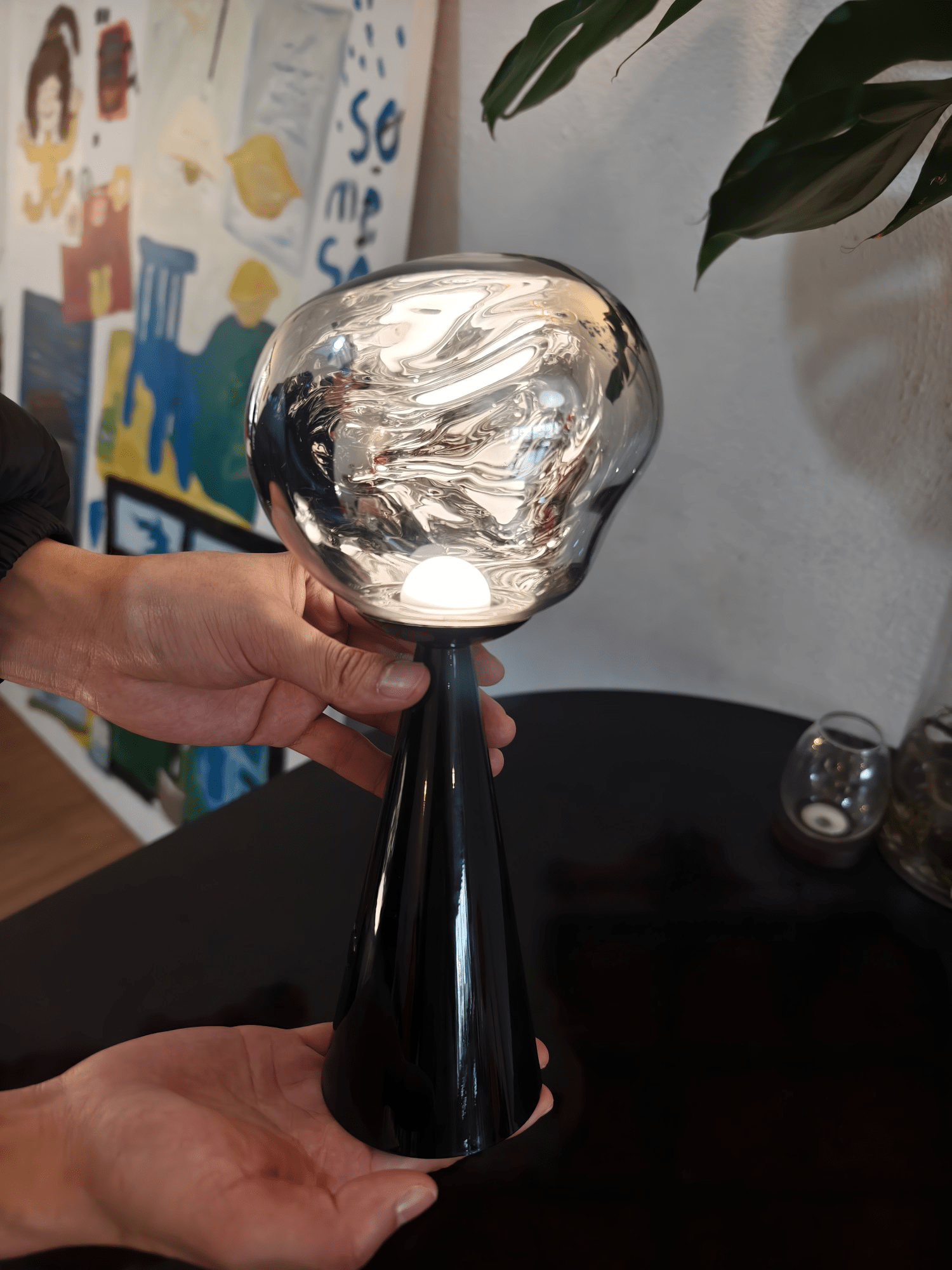 Uppladdningsbart lavainspirerat ljus - Lugnande LED-ljus för avkopplande kvällar