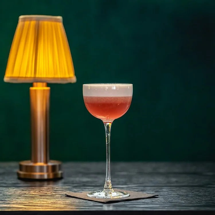 Elegant sladdlös LED Silk Touch bordslampa – modern elegans