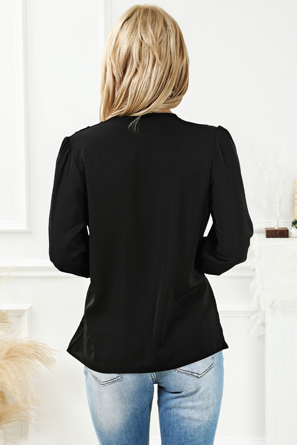 Draperad omlottblus för kvinnor – Elegant, böljande topp med sofistikerad, skräddarsydd silhuett