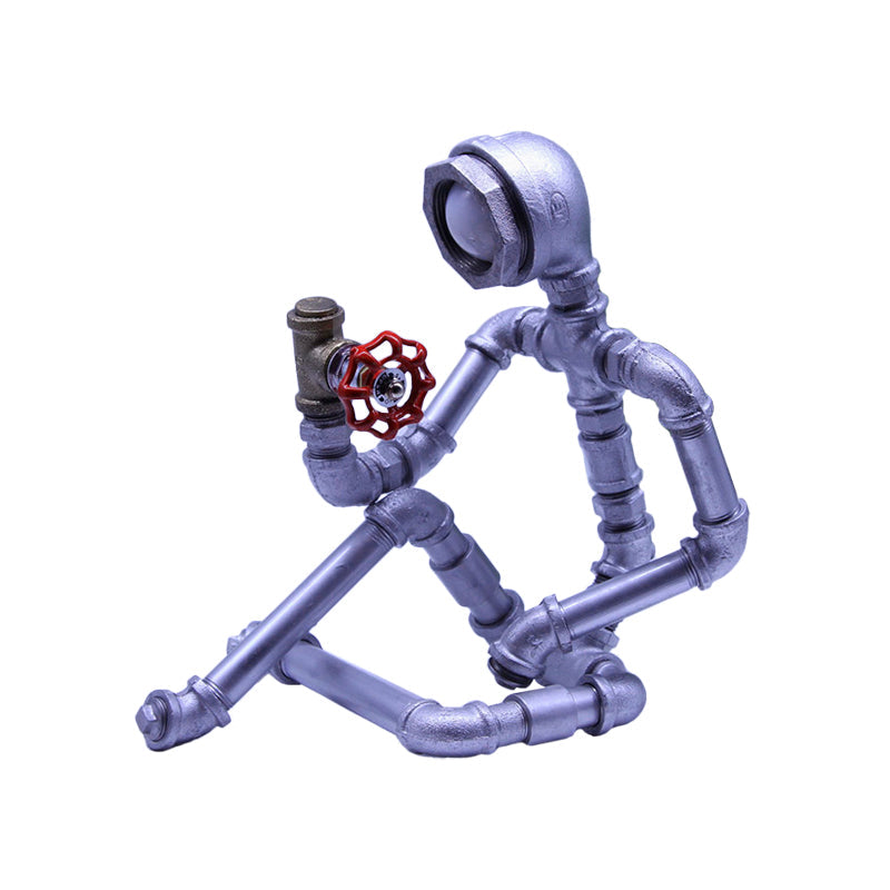 Steampunk-inspirerad nattdukslampa – hållbar järnrörsdesign