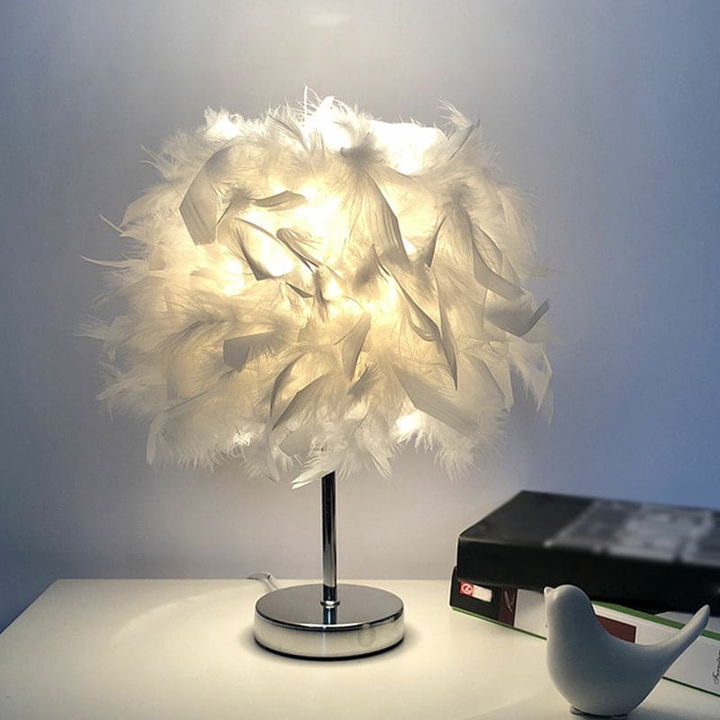 FeatherGlow - Fjäderbred sfärisk bordslampa