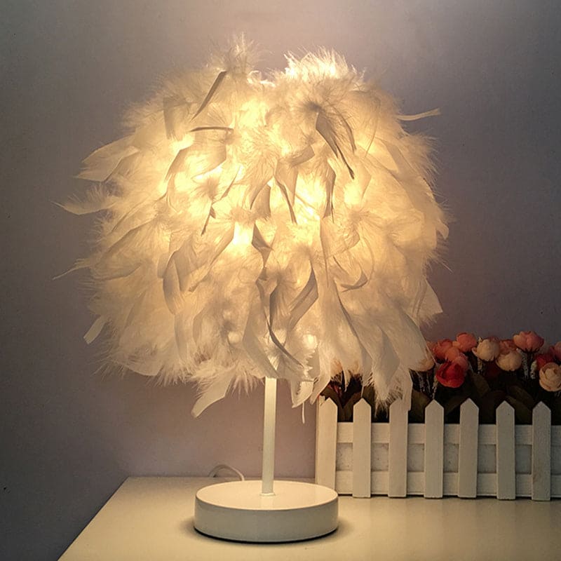 FeatherGlow - Fjäderbred sfärisk bordslampa
