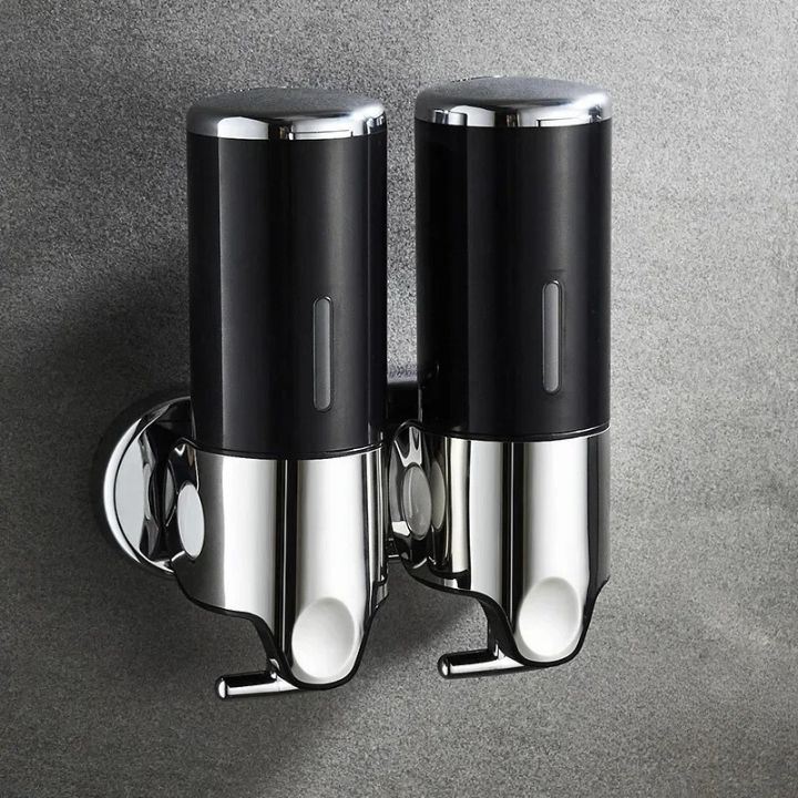 Elegant väggmonterad tvålpump – Modern touch för en enkel badrumsstil