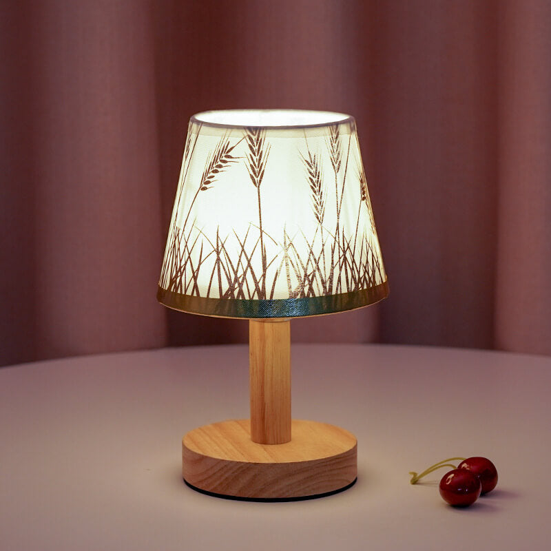 NordicGlow träbordslampa – tidlös design, justerbar atmosfär