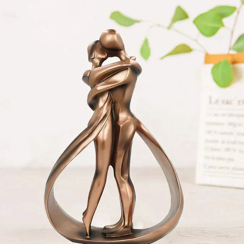 LumiEmbrace – Elegant Skulptur i Harts