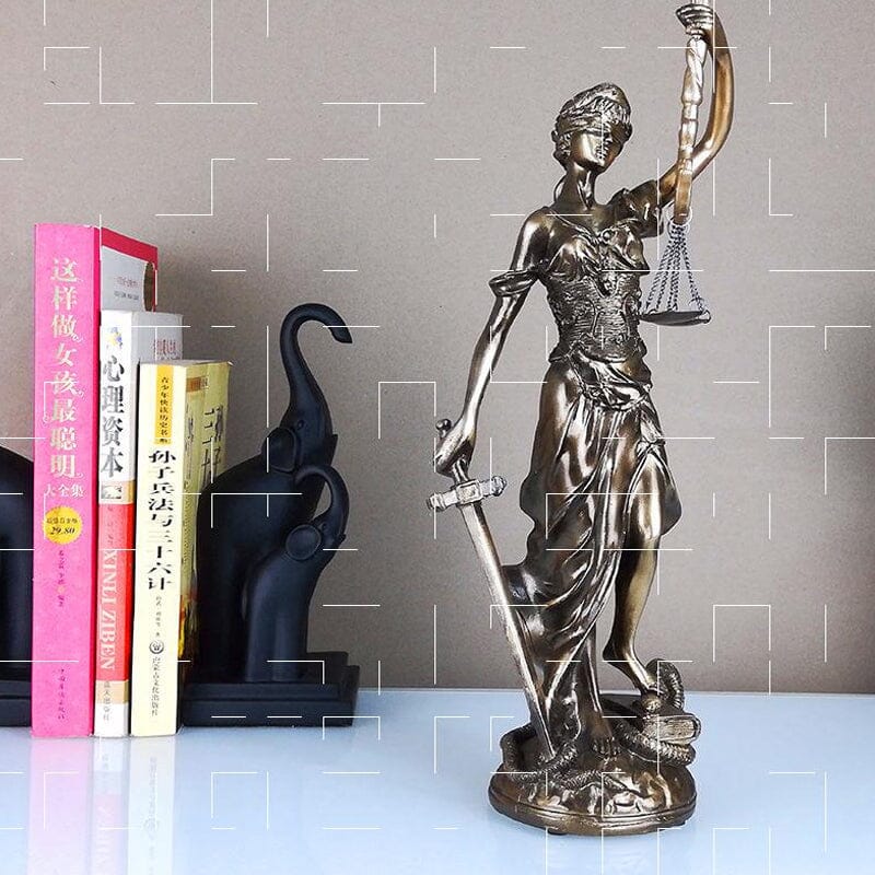 Lady Justice-figur – Elegant dekorativ skulptur av rättvisans gudinna