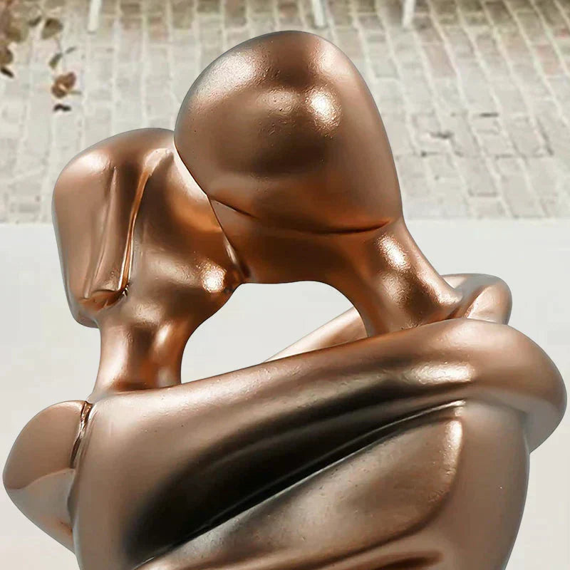 LumiEmbrace – Elegant Skulptur i Harts