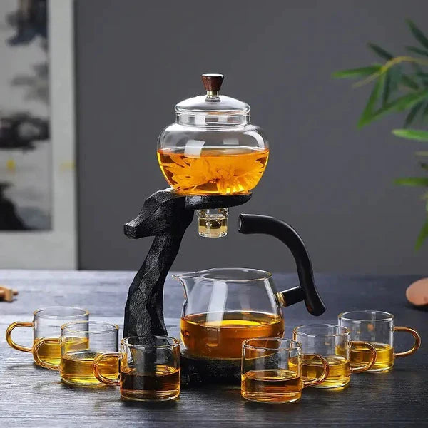 Elegant tekanna i glas med magnetisk infusionsanordning