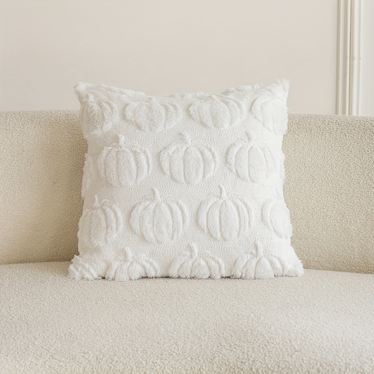 Plyschigt pumpaörngott – Mjukt fuskpäls-kuddfodral för mysig höst- och höstinredning