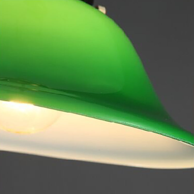 Smaragdgrön taklampa i glas