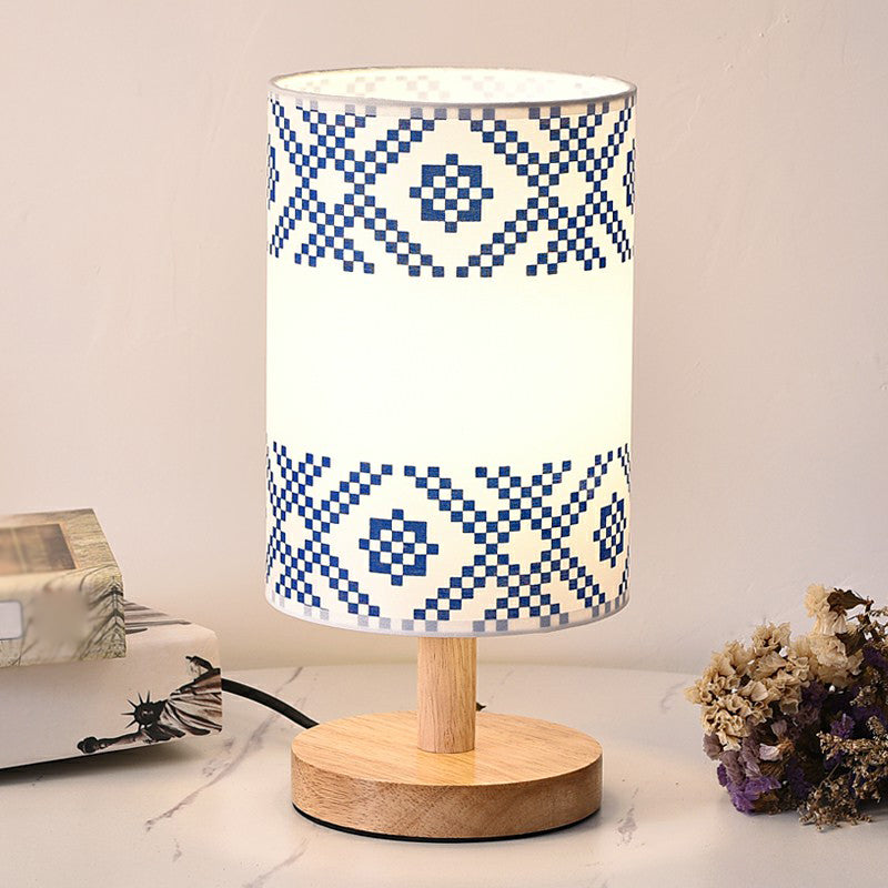 Minimalistisk cylindrig sänglampa – Soft Glow med tryckt tygskärm