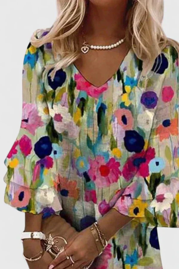 Gunhild | V-ringad, volangärmad, abstrakt blommig miniklänning - målariskt tryck, boho chic
