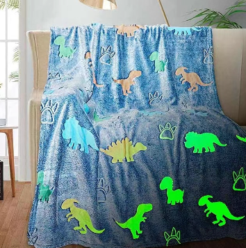 Strålande, glödande filt – Dekorativ matta med omgivande ljus