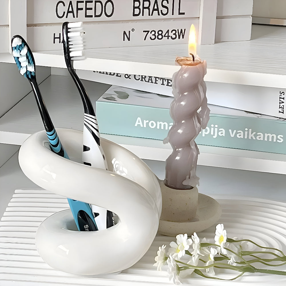 Elegant keramisk knutskulptur – modern nordisk-inspirerad dekor