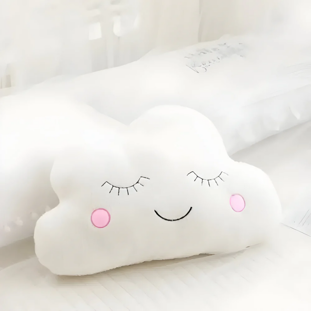 Molnformad plyschkudde – Mjuk dekorativ kudde för soffa och sovrum
