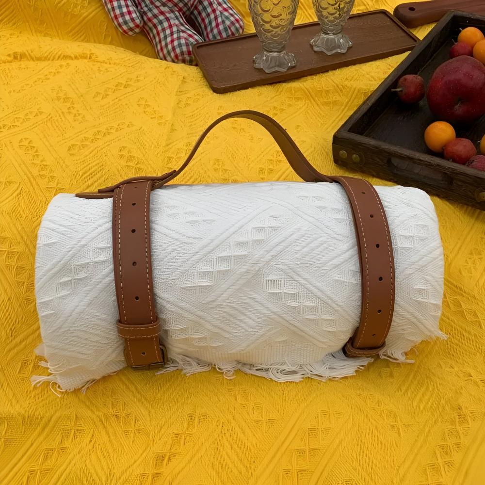 MeadowEase picknickmatta – hopfällbar komfort med charm på landsbygden