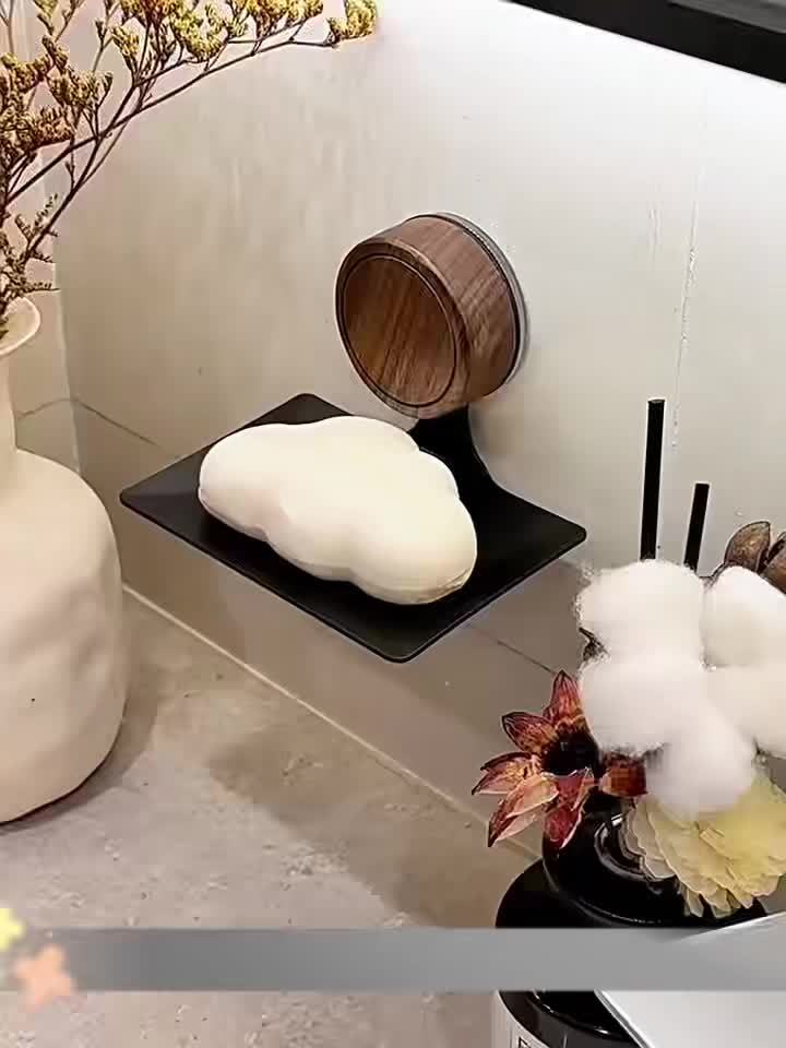 Minimalistisk tvålkopp i valnöt – Väggmonterad sugdesign med snabb dränering