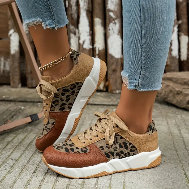 Trendiga djurmönster-sneakers med snörning för kvinnor