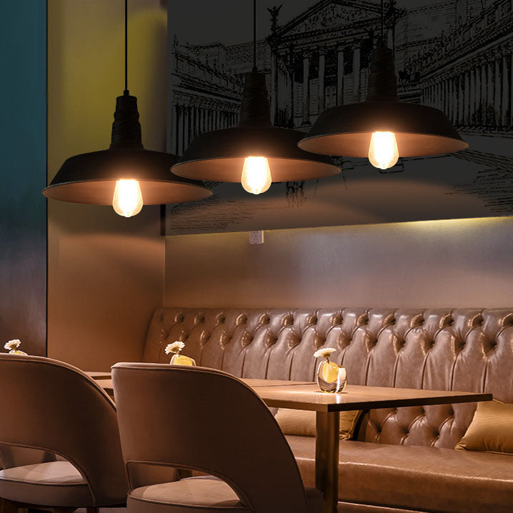 Samtida industriell taklampa i rundjärn