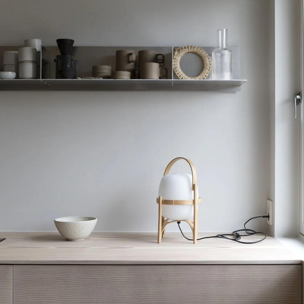 Bärbar LED-bordslampa – Snygg belysning för hem och kontor