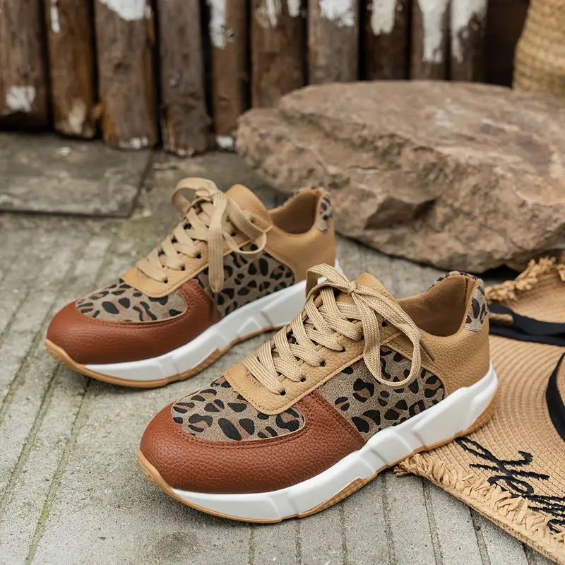 Trendiga djurmönster-sneakers med snörning för kvinnor