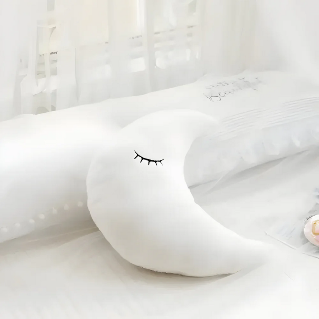 Molnformad plyschkudde – Mjuk dekorativ kudde för soffa och sovrum