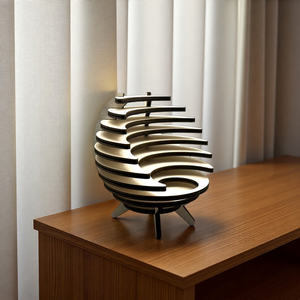 Handgjord ljusstake i trä med halvmåne – Rustik halvcirkeldekor