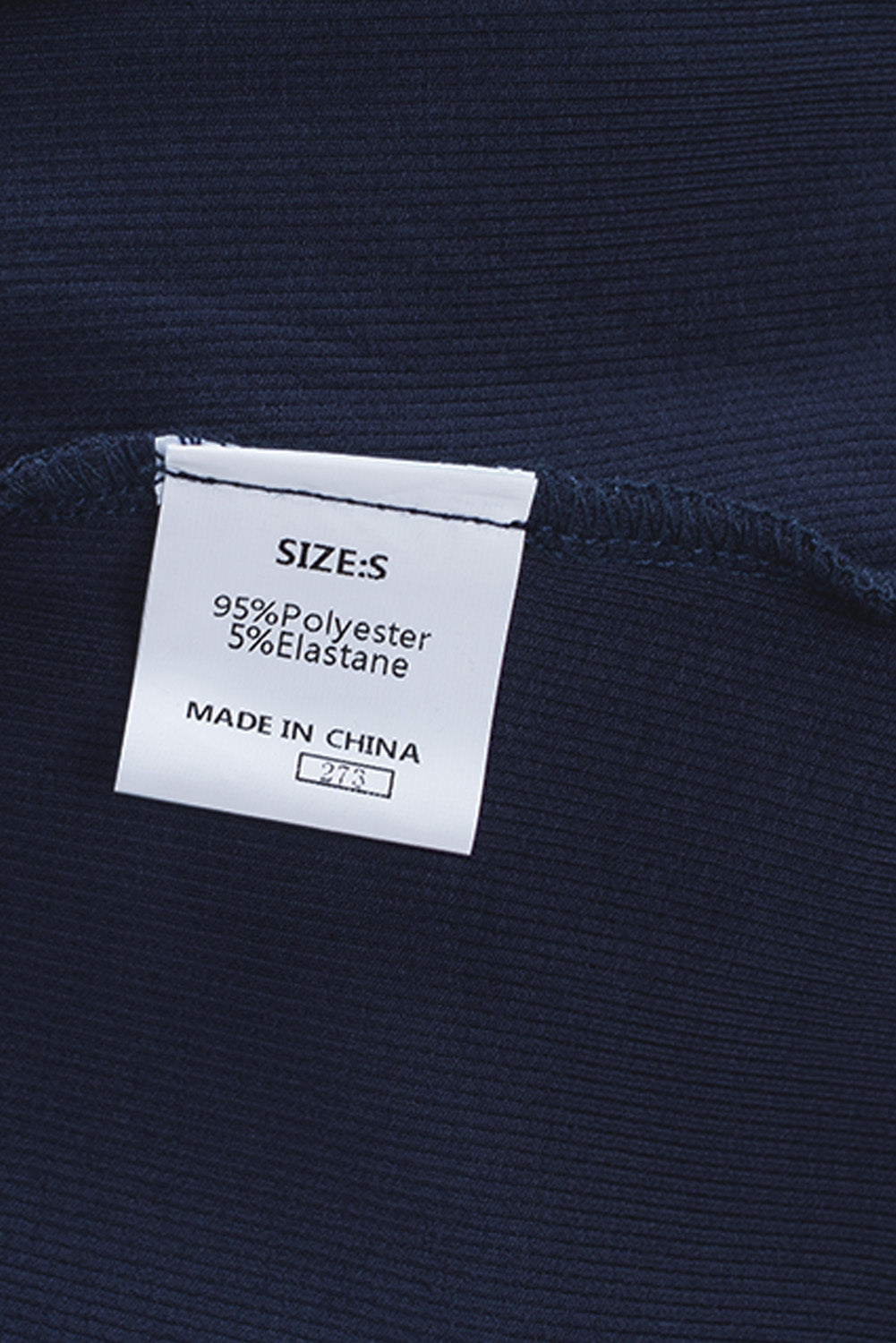 Ribbad off-shoulder omlotttopp för kvinnor – Elegant, v-ringad, långärmad, figurnära modeblus