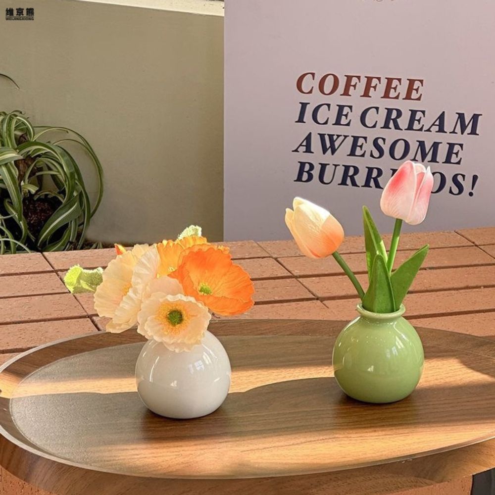 Chic Puffy Pout Vase – Modern elegans för stilfulla utrymmen