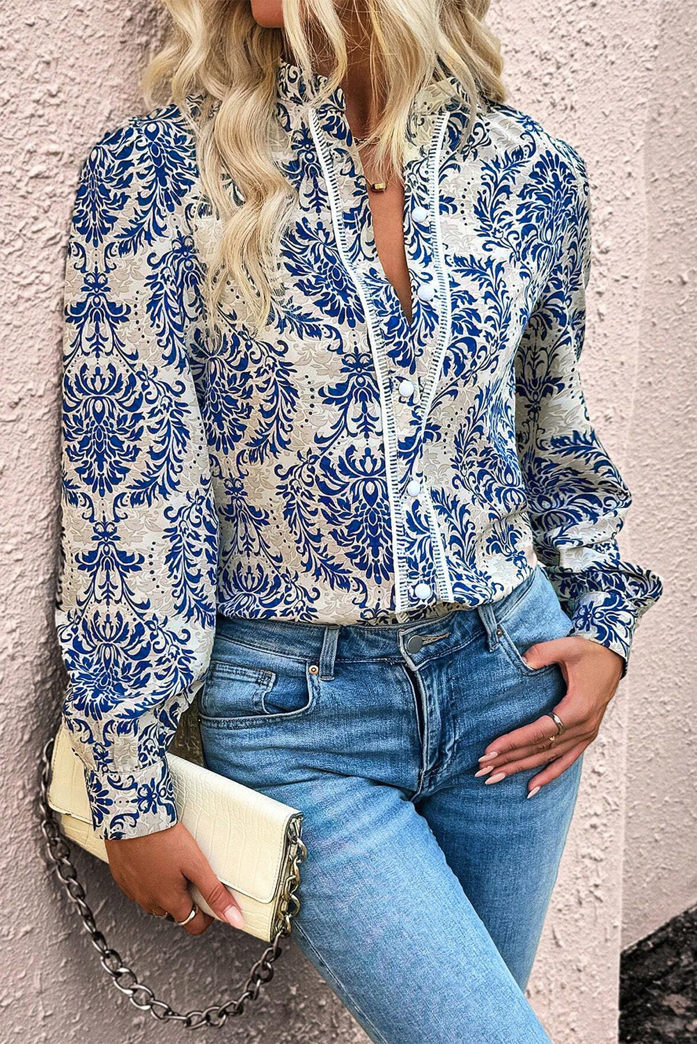 Damblus med bohemiskt tryck – Frisinnad modetopp med konstnärlig charm
