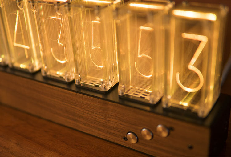 GlowEra – Retroinspirerad LED Nixie-rörklocka