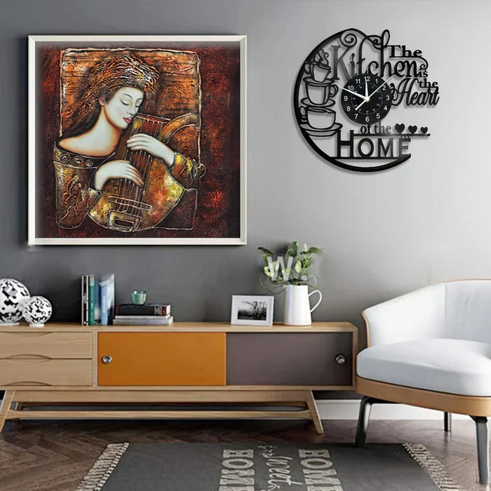 Tidlös charm – Elegant väggklocka för att lysa upp ditt köksutrymme