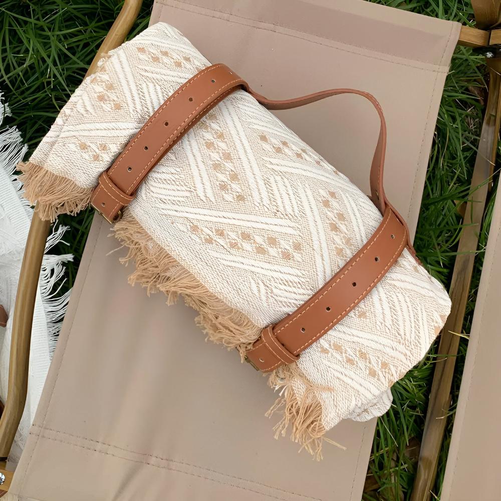 MeadowEase picknickmatta – hopfällbar komfort med charm på landsbygden