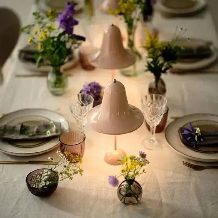 Raffinerad accentbordslampa – Modern charm för hem och kontor