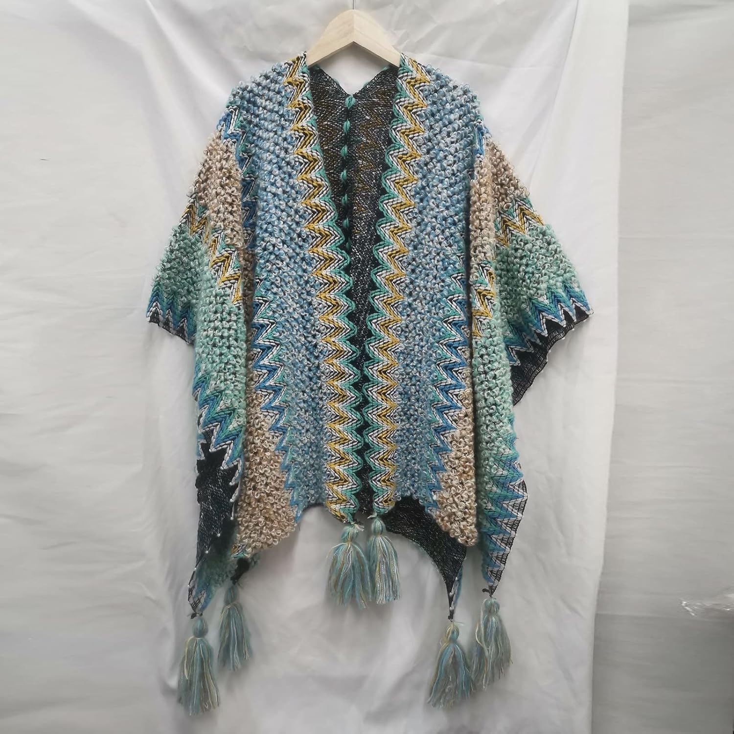 Stickad ponchosjal för kvinnor – öppen omlottkofta för höst och vinter