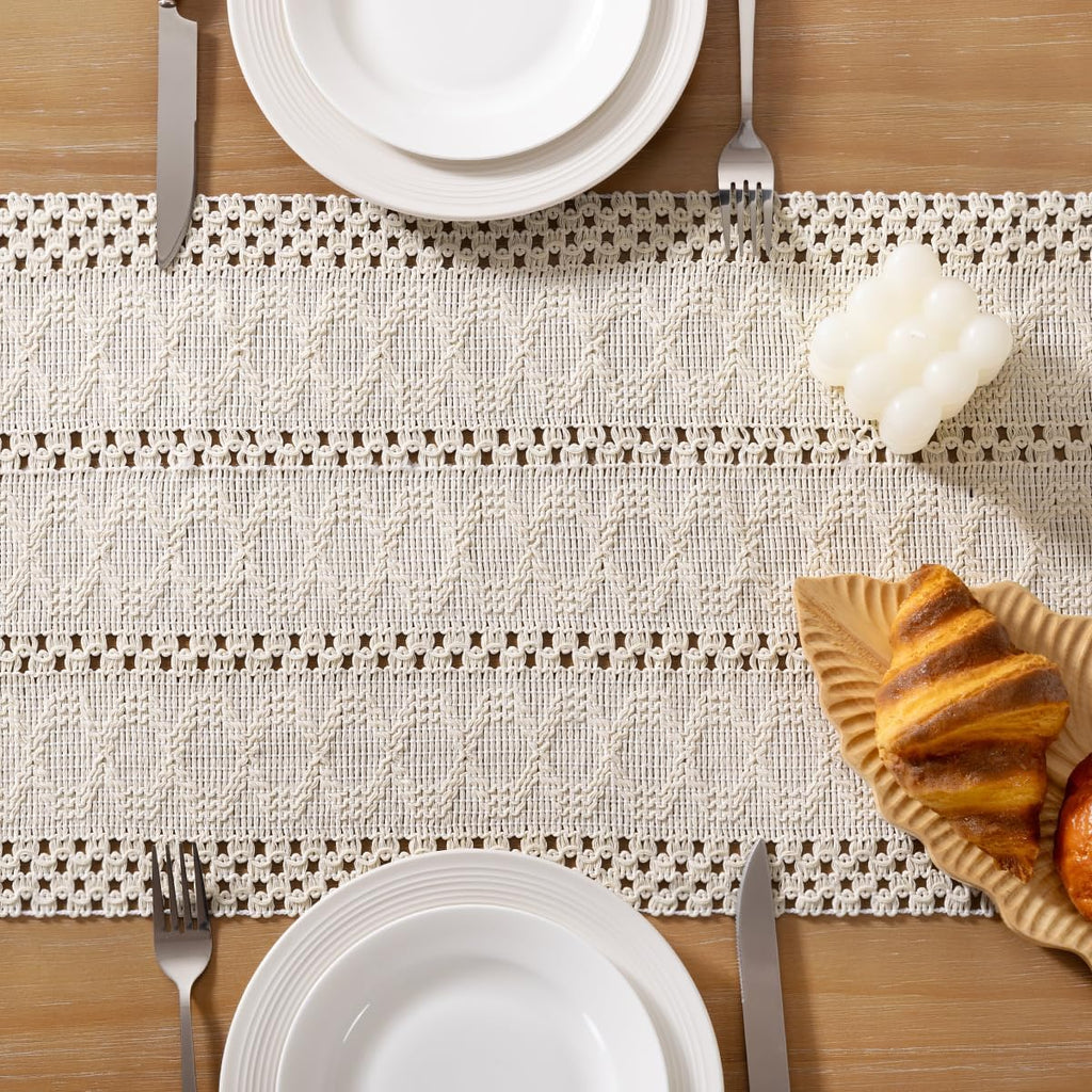 Boho Macrame-bordslöpare – Rustik bomulls- och linnedekor med tofsar