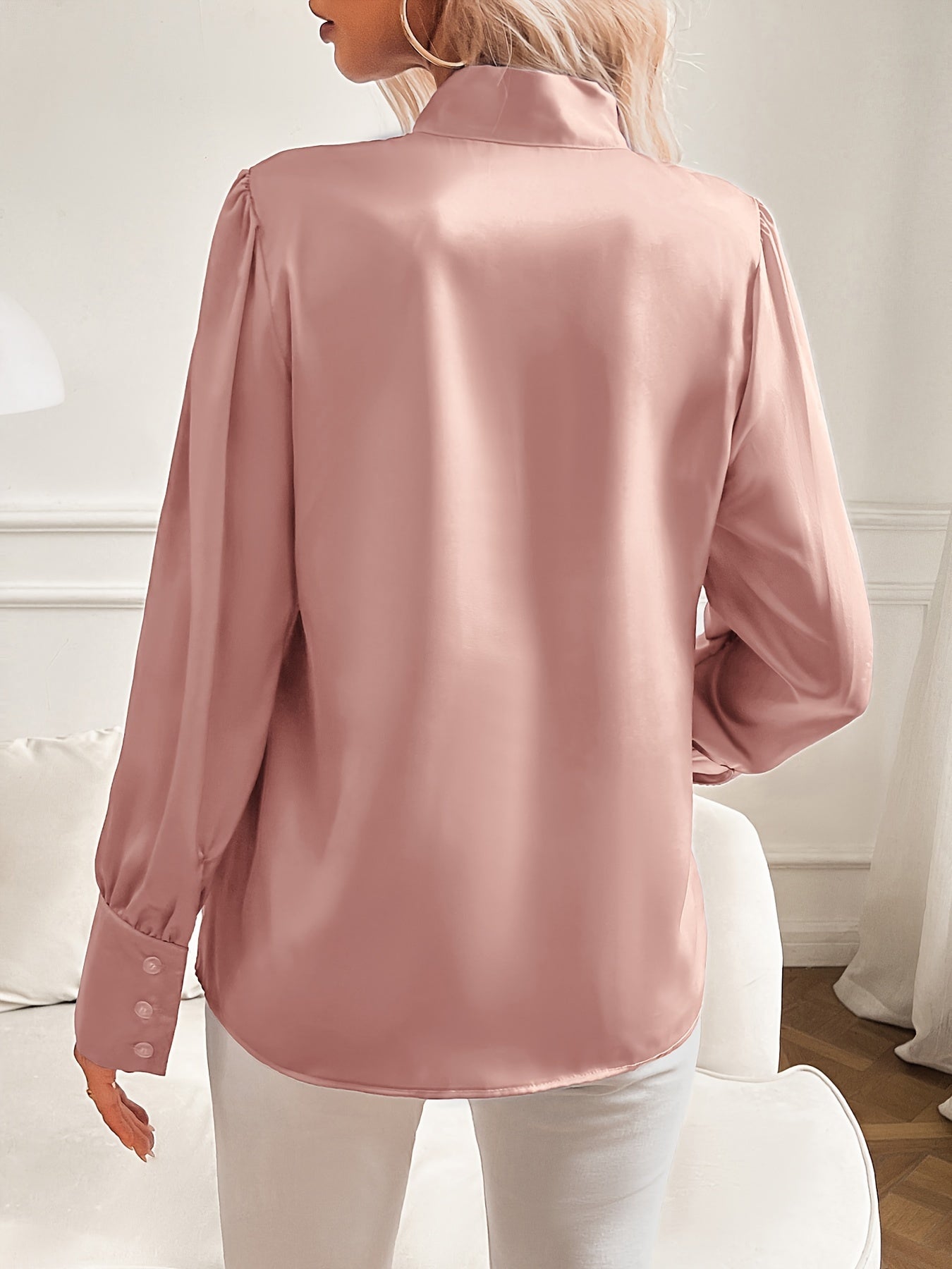 Damtopp med rosett framtill - Böljande, lyktärm och eleganta plagg för jobb och evenemang