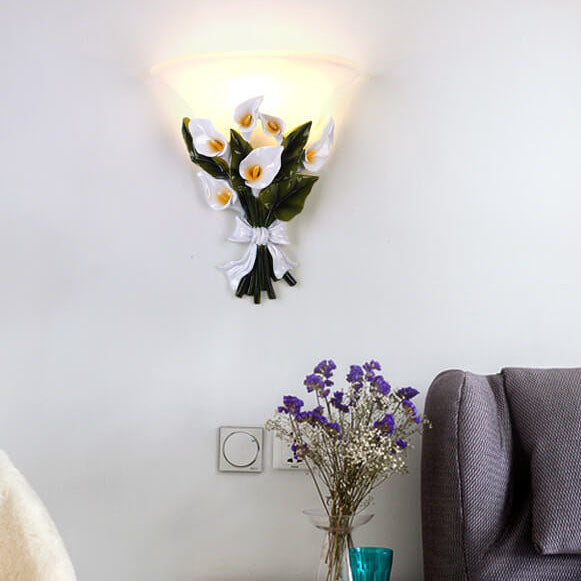 Elegant botaniskt inspirerad vägglampa med enkel arm – Nature Chic Lighting