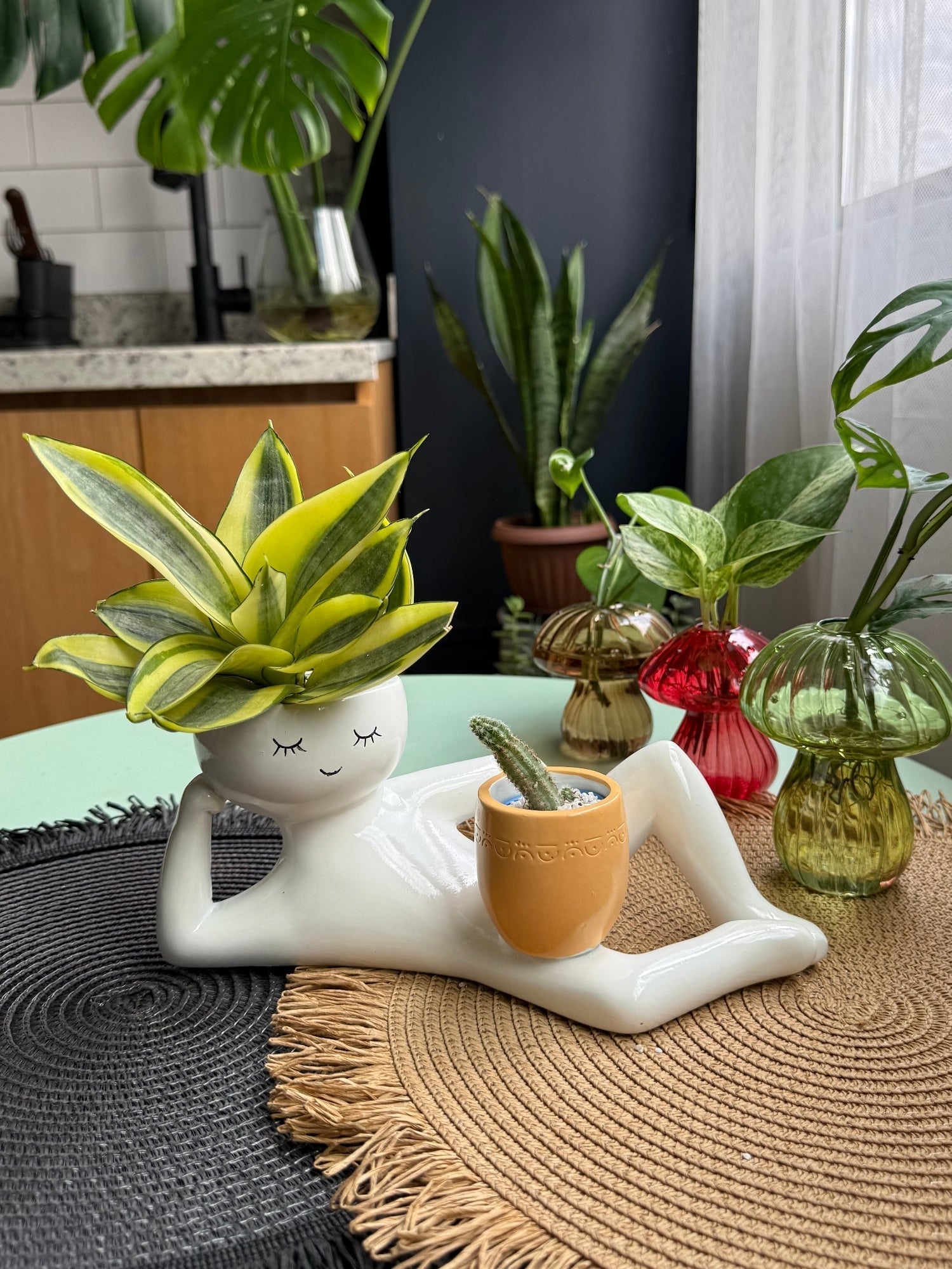 Serenity Seat Mini Planter – Modern Skulpturinspirerad Kruka