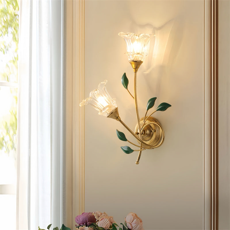 Vägglampa med konstnärlig blommotiv – Handgjord glaslampa för heminredning