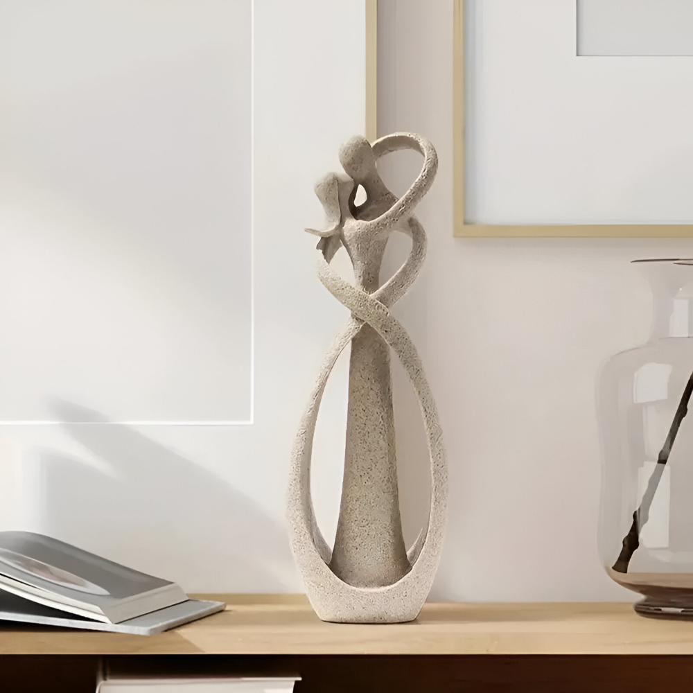 Modern kärleksskulptur i harts – Abstrakt kyssande pardekor för skrivbord och hyllor