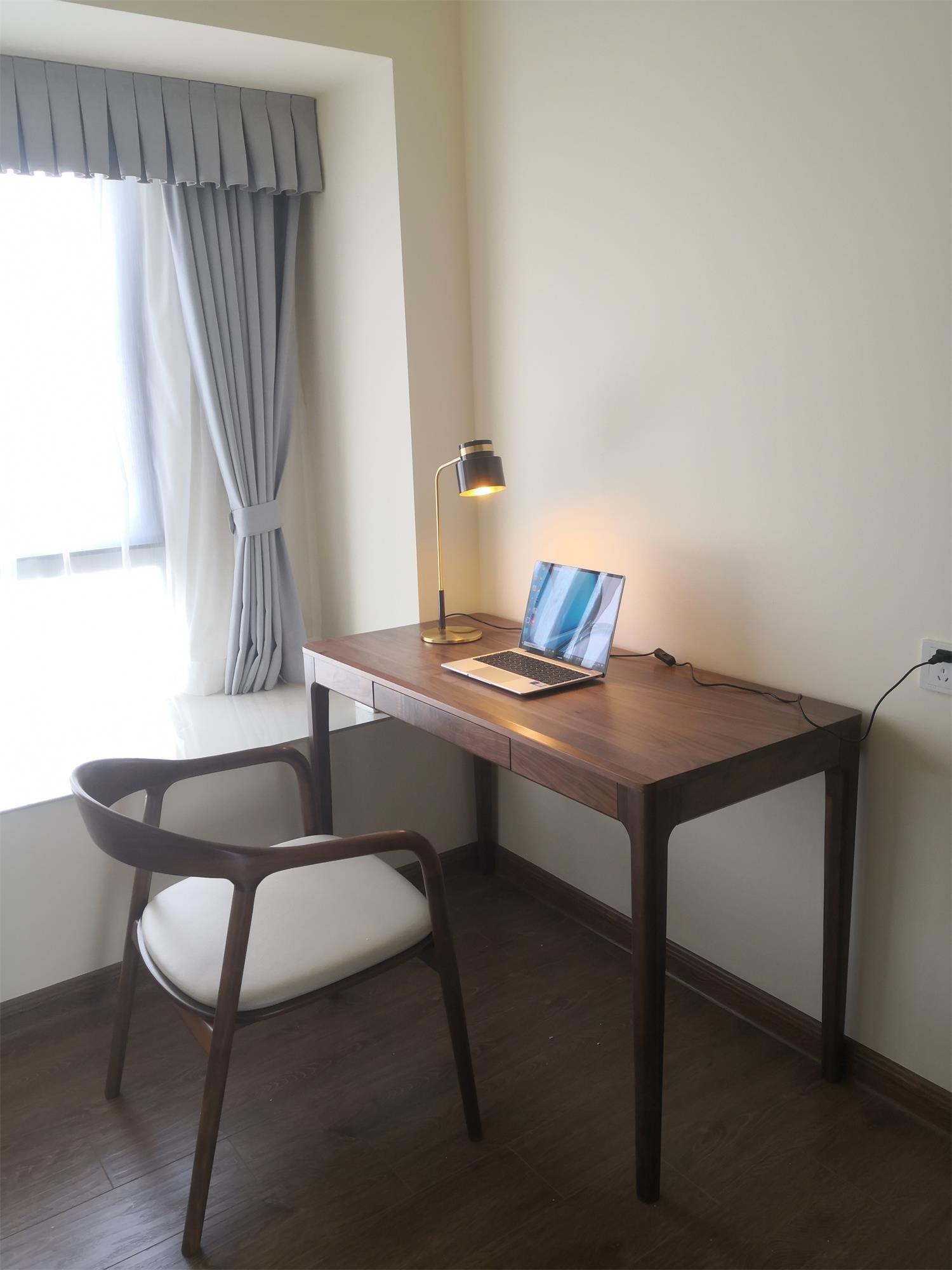 Skandinavisk industriell bordslampa - Varmt skenande sänglampa