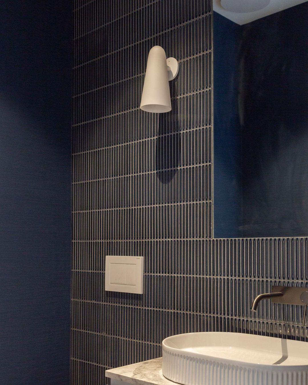 Elegant konisk vägglampa i glas – Modern vägglampa för sovrum och vardagsrum